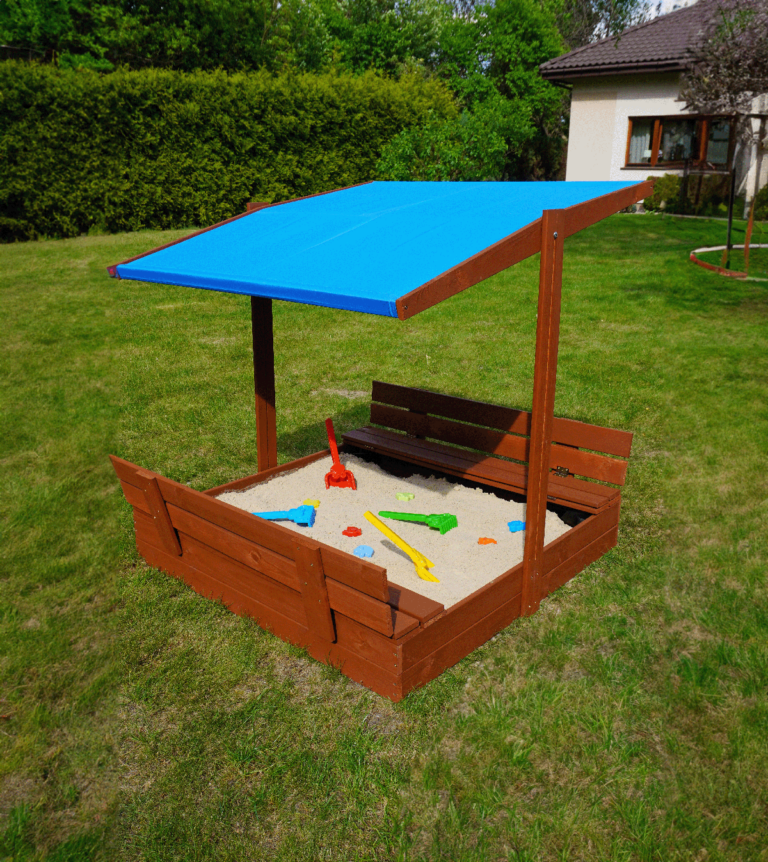 Piaskownica drewniana zamykana z daszkiem